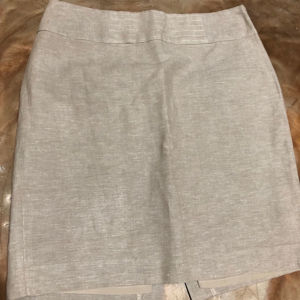 Banana Republic tan skirt